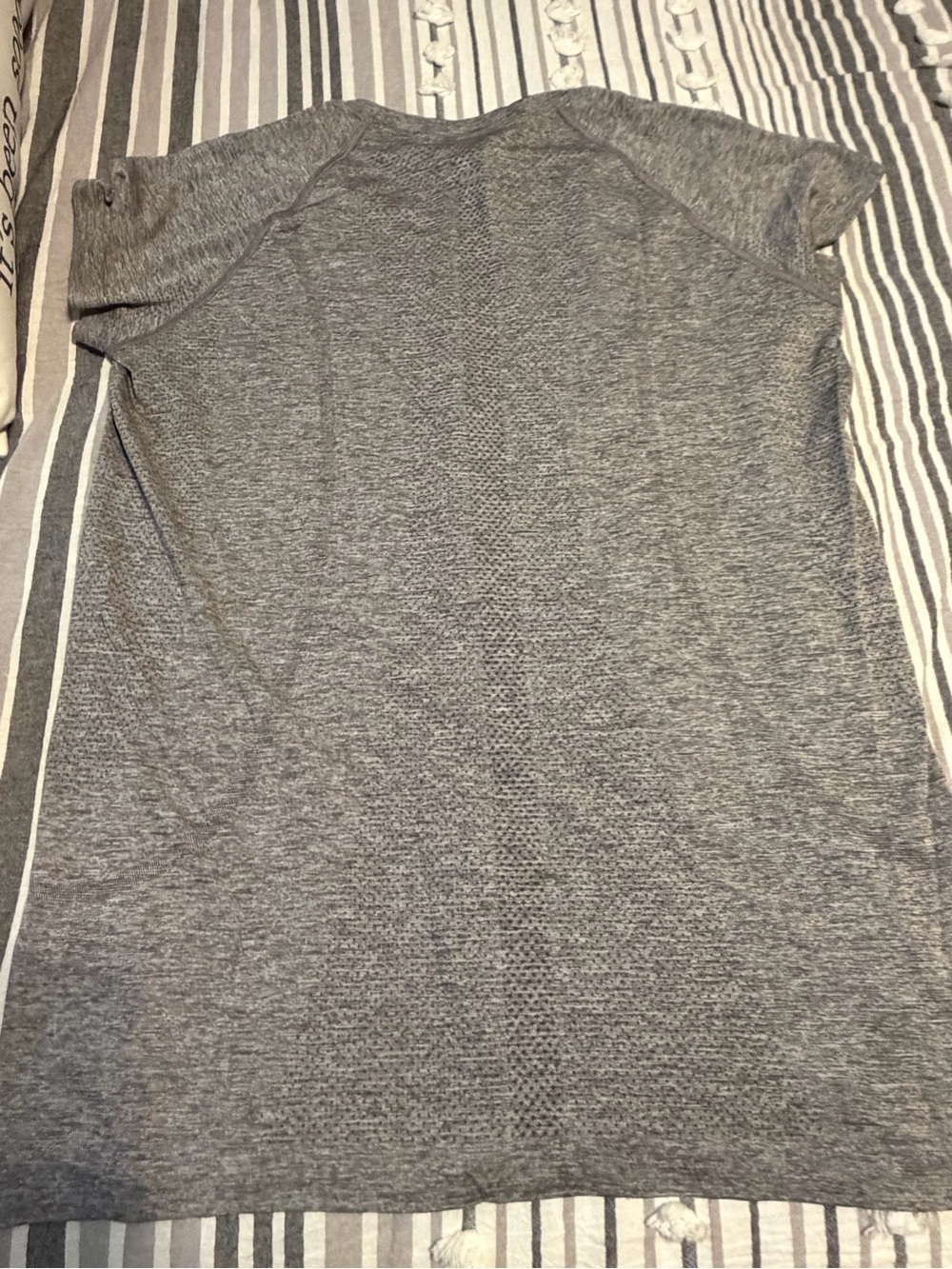 Lululemon Swiftly Tech Short-Sleeve Shirt women’s Gray Performance Shirt